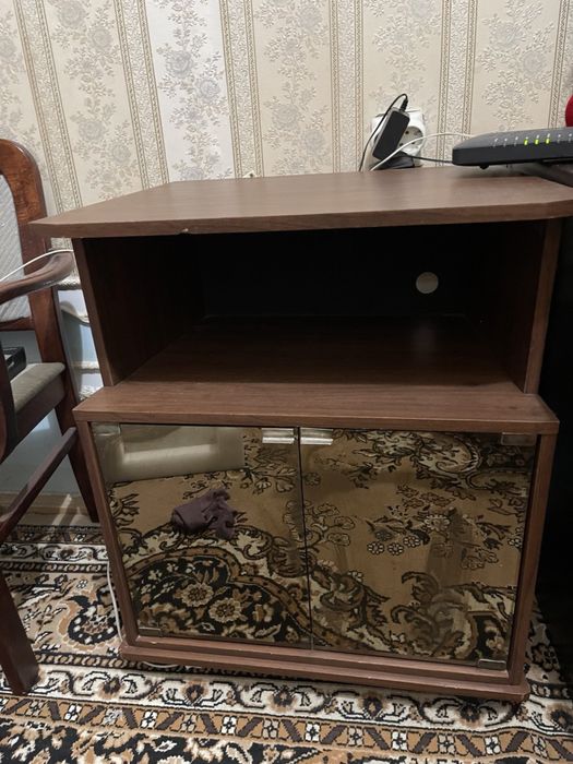 Подставка под телевизор