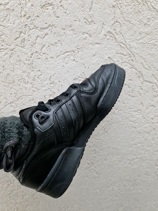 Adidas  Made in Vietnam nr 40