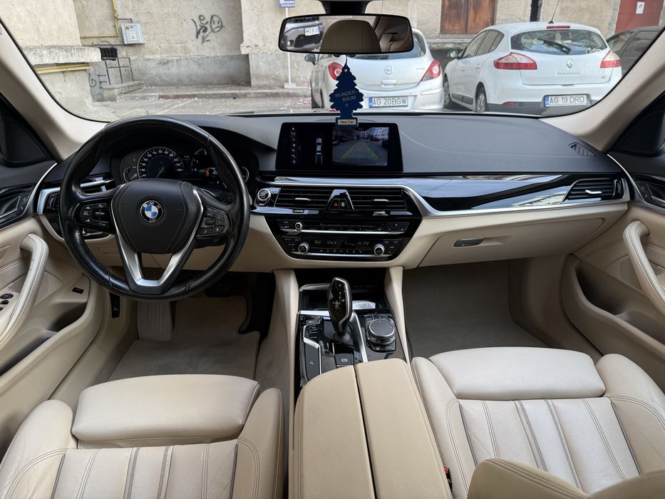 BMW 520/head up/distronic/unghi mort/lane assist/asistenta volan