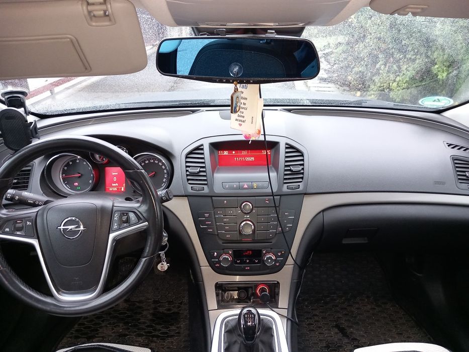 Vând Opel Insigna Sport Tourer Break