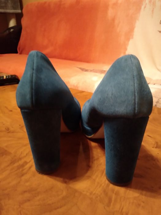 Pantofi Tamaris din piele întoarsă
