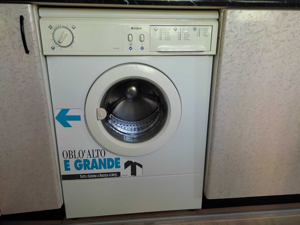 Автоматична пералня Indesit 462 W - 5 кг.