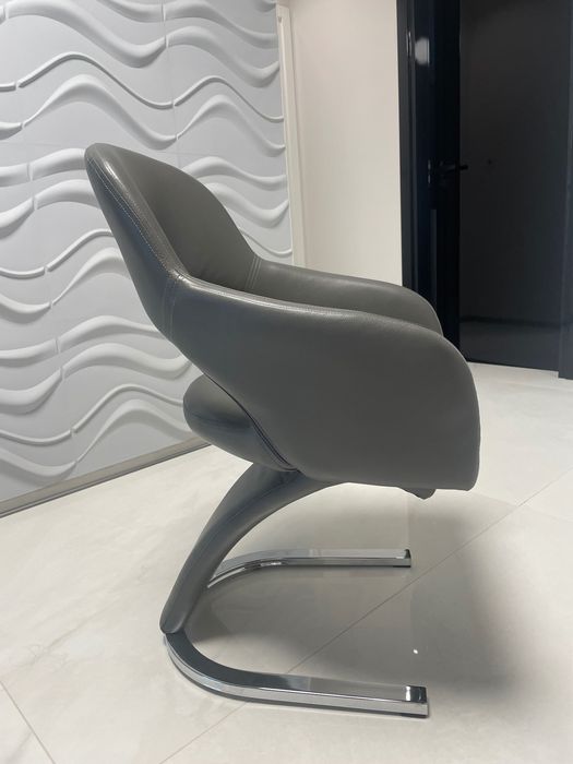 Трапезни столове