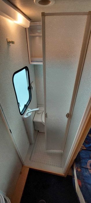 Rulota ADRIA502 cu pat matrimonial, boiler,dus, avem 18 rulote in stoc