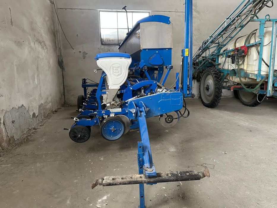 Semănătoare Safir 8 Premium Mecanica Ceahlau Ocazie