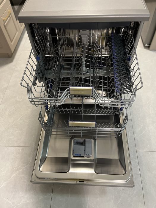 Masina de spalat Beko DFN38530X- inox 15 seturi 8 programe