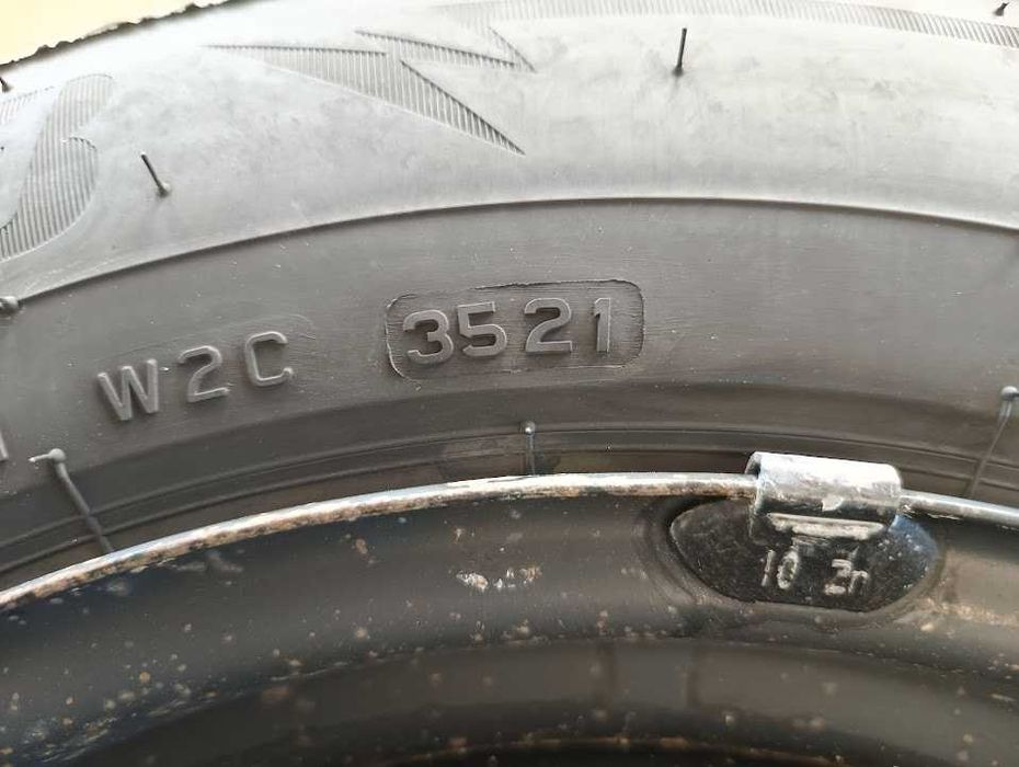 Зимни гуми Bridgestone Blizzak 195/65R15 4бр (ДОТ 2021г)