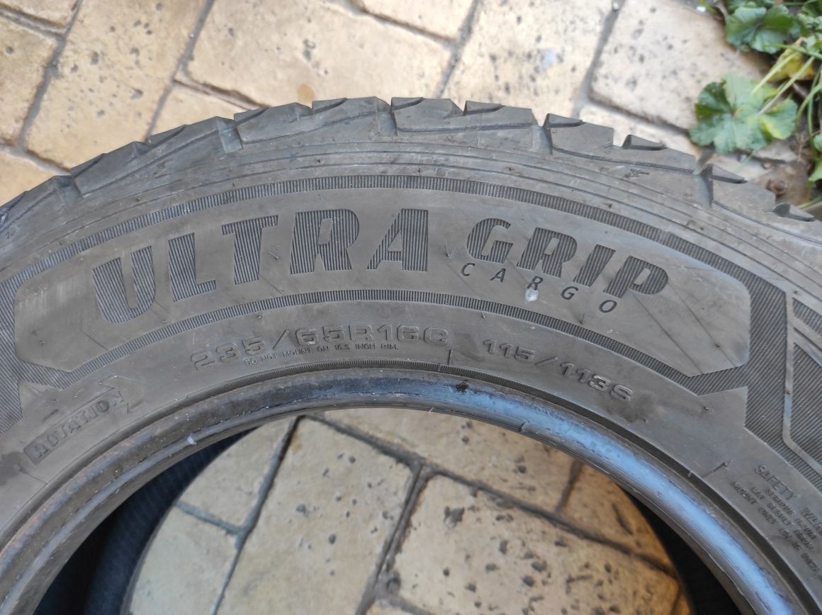 Бусови гуми Good year 235/65/16 C Ultra grip dot 3821