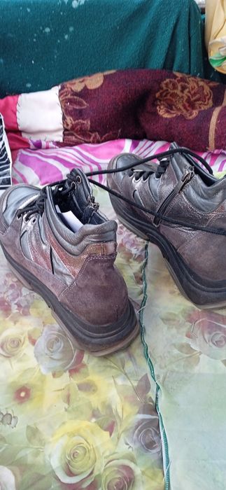 Женские ботинки по 500тнг
