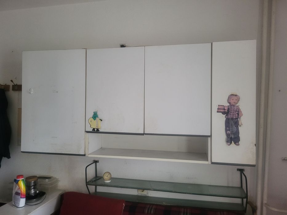 Подарявам стари мебели