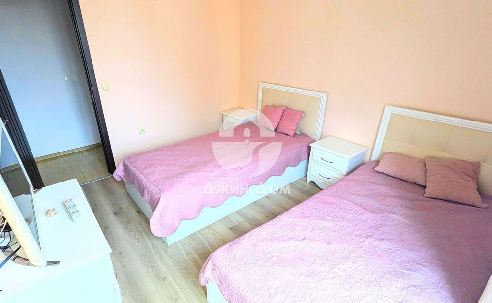 Тристаен апартамент с ГЛЕДКА ПЛАНИНА в к-с „Лонг Бийч“, с. Шкорпиловци