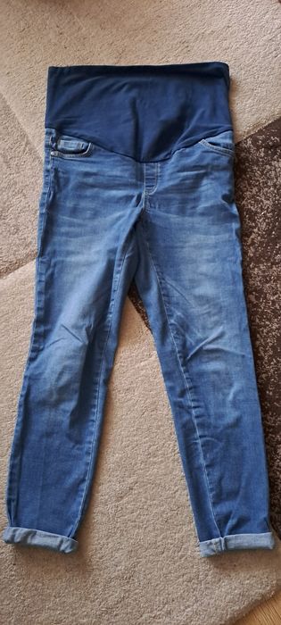 Blugi de dama pentru mamici