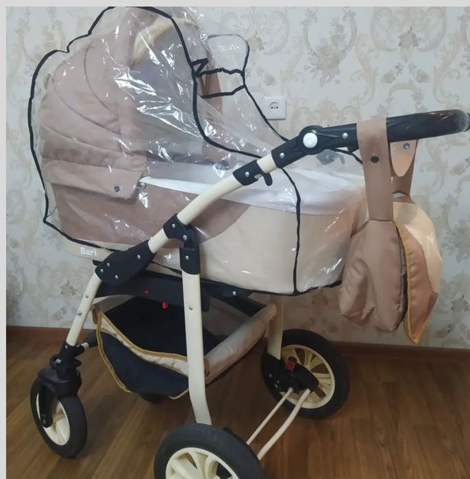 Коляска в идеальном состоянии.