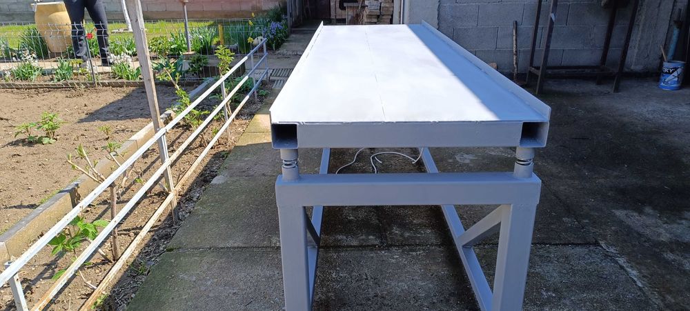 Masa noua de vibrat beton, 2m, 200 kg forta,220v,3500 lei!