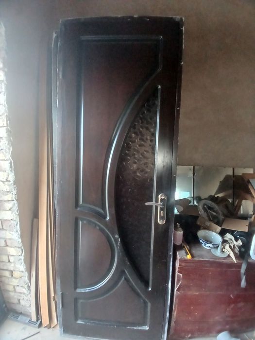 Дверь и окна срочно продаю