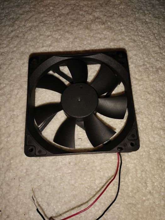 Ventilatoare pentru PC 12V