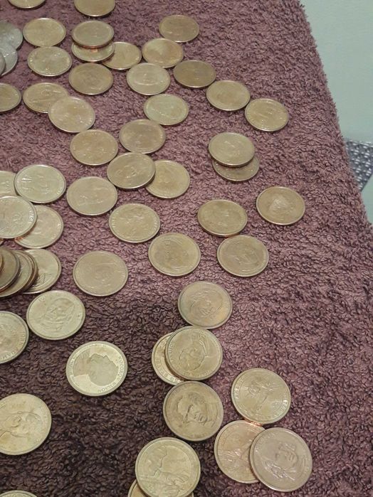 монети 1 $ и половин $