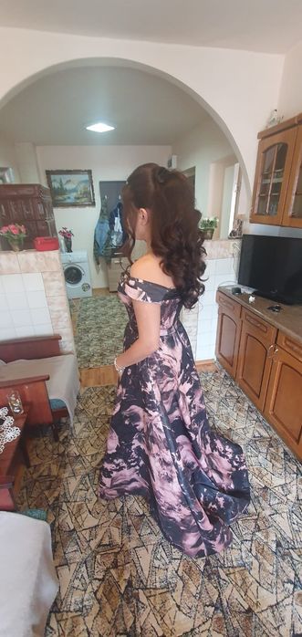 Vând rochiță de eveniment