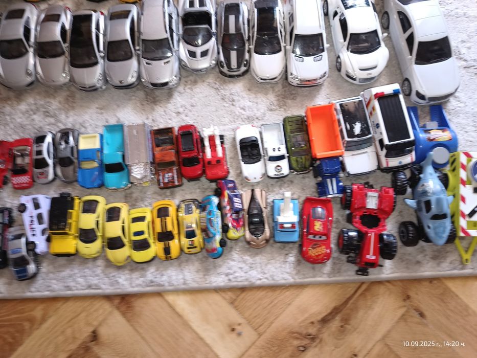 Лот метални маркови колички