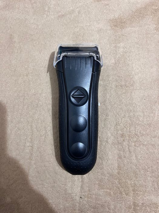 ЧИСТО НОВА Самобръсначка Braun Series 3