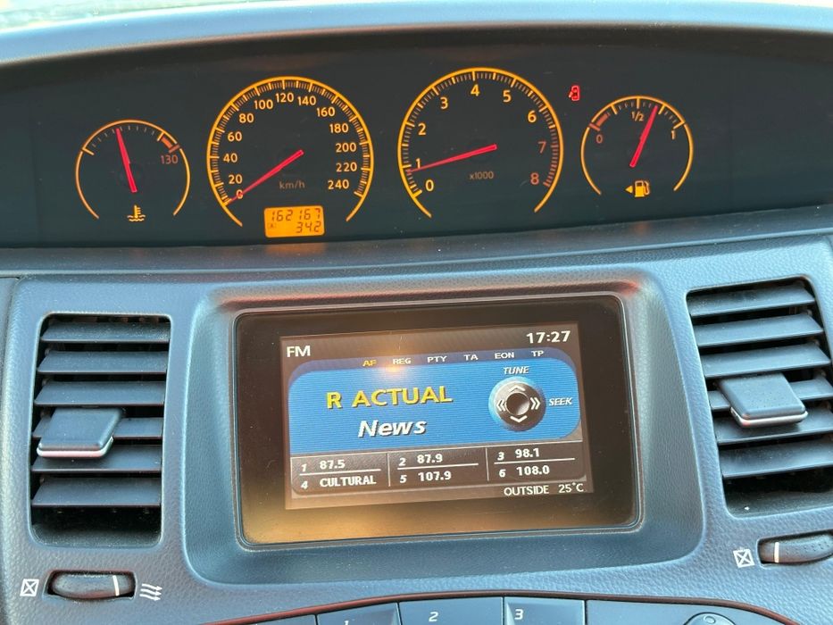 Vând Nissan Primera P12