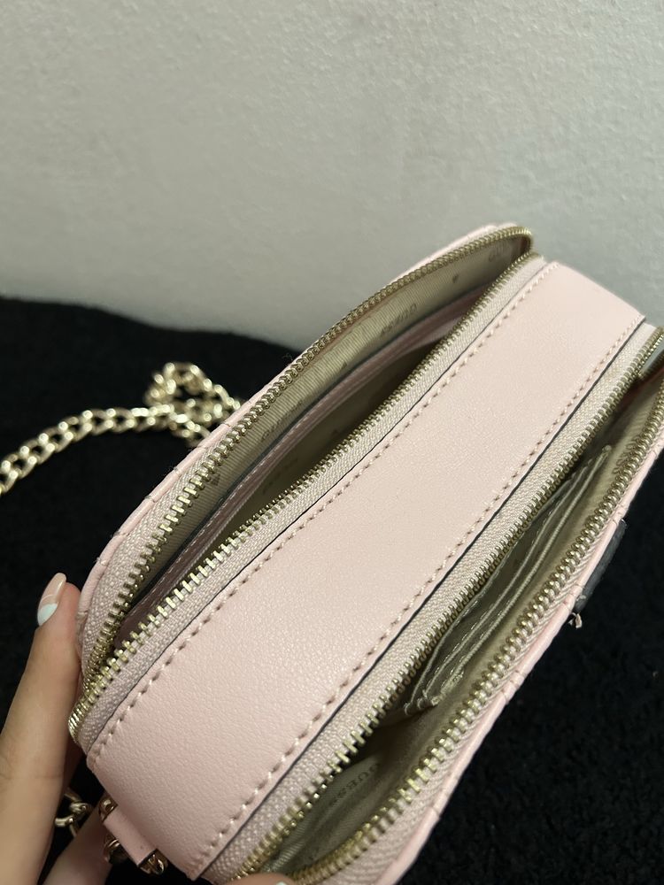 Чисто нова чанта Guess
