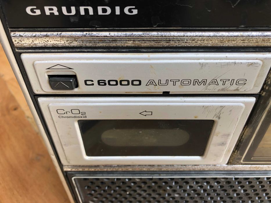 Grundig C6000 за части