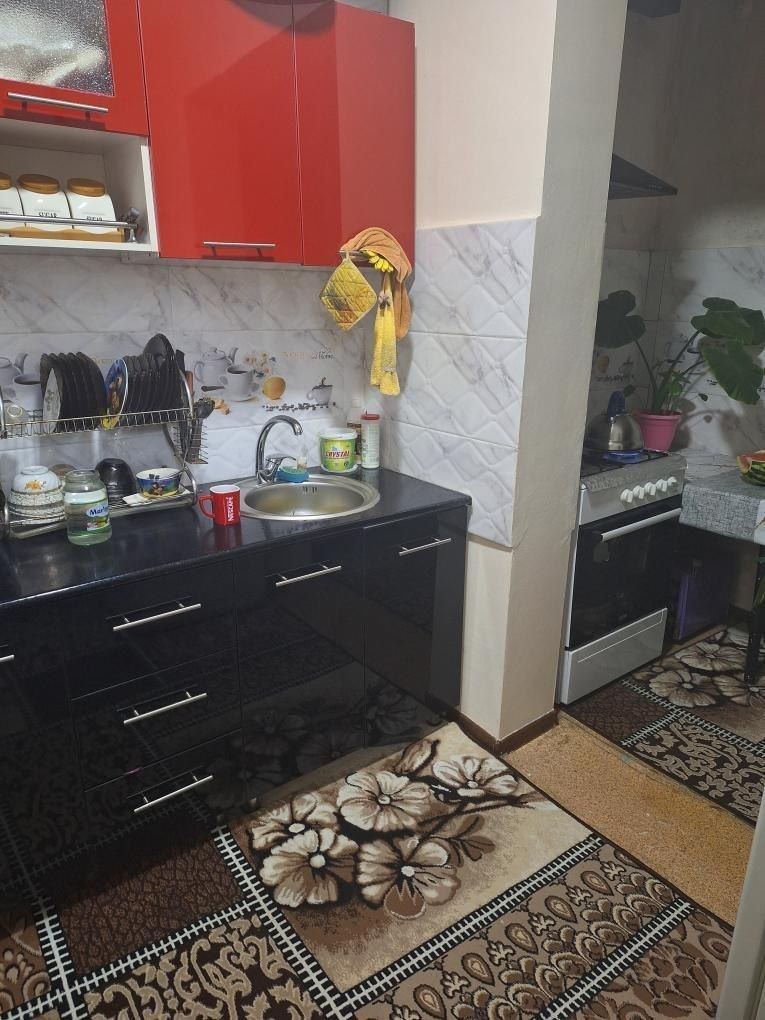Chilonzor 20 24 dom 2/4/4 sotiladi 52. 000 bolishi