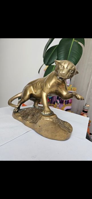 Pantera mare din bronz !