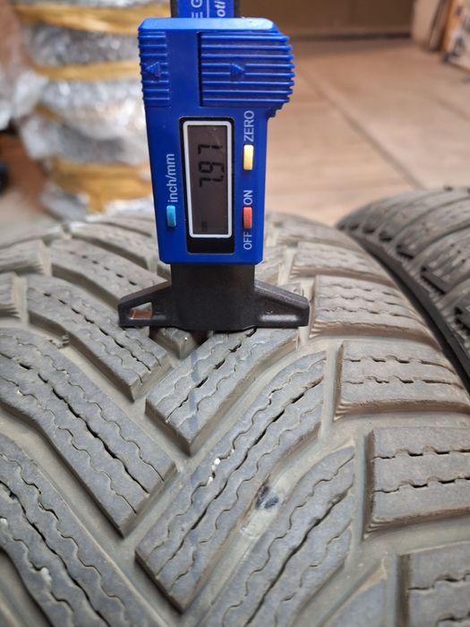 2 броя зимни гуми Michelin Alpin a6 215 50 17.