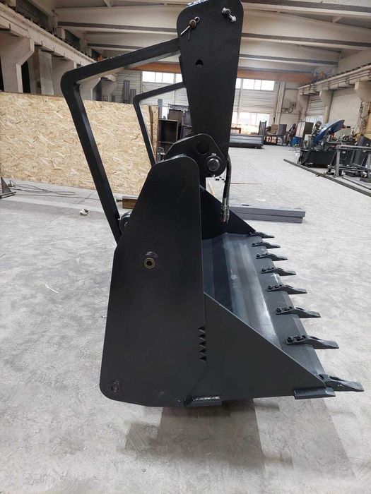 Cupa multifunctionala buldoexcavator