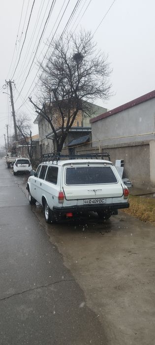 Volga sotiladi . Xolati yaxshi  1996 yil