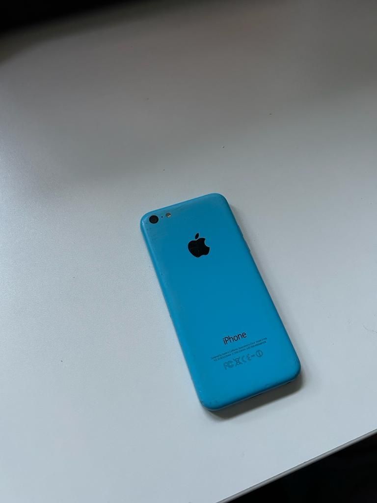 Смартфон iPhone 5 16gb + iPhone 5c 16gb