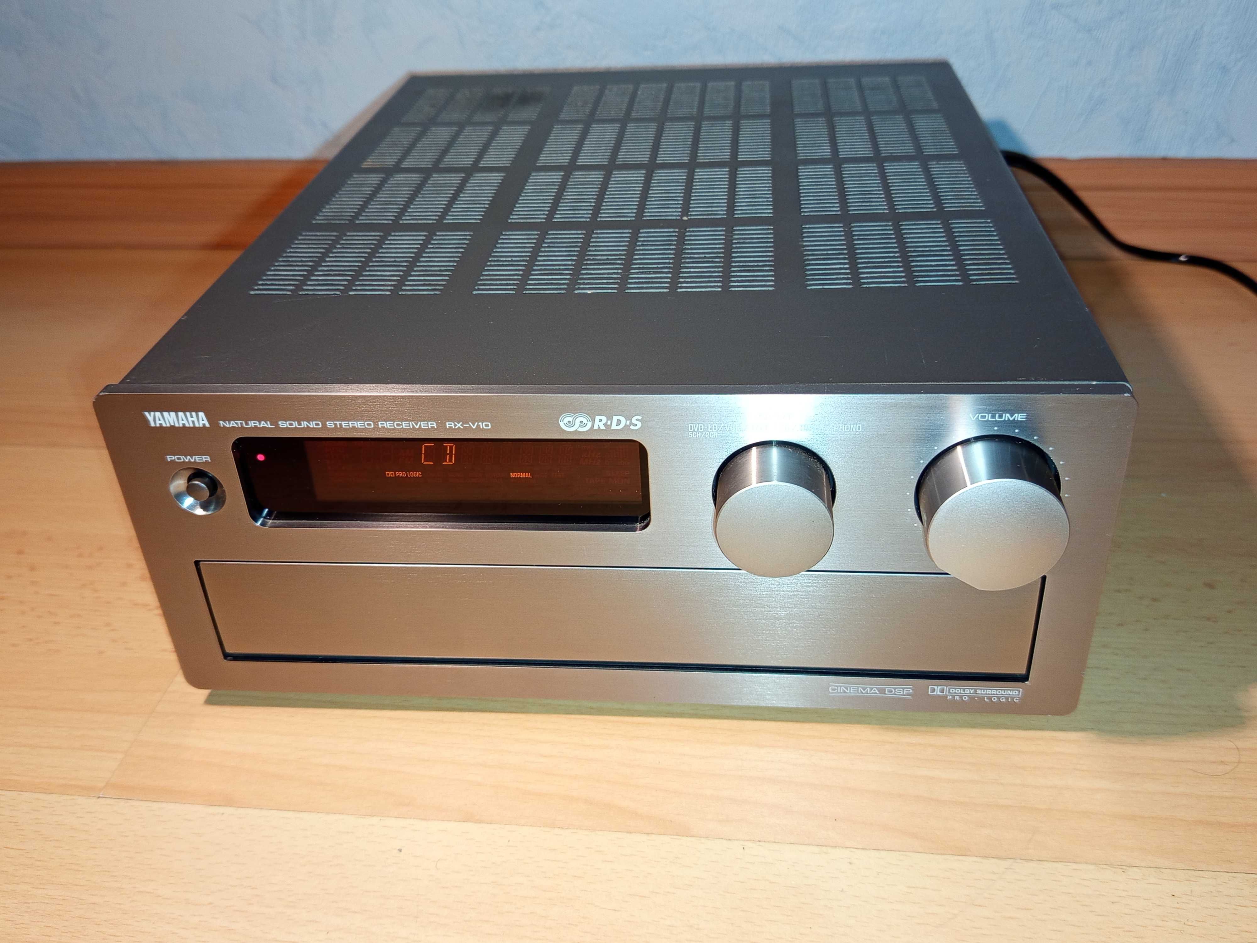 Стерео ресивър Yamaha RX-V10