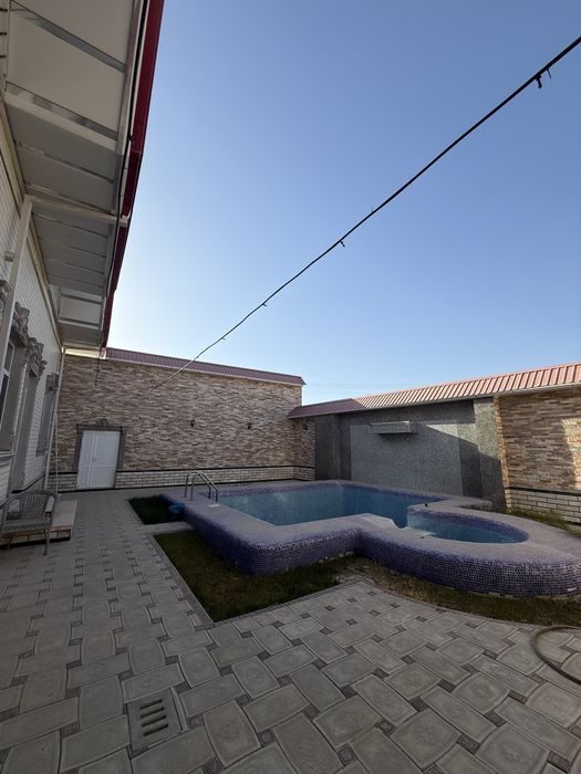 Umidan hovli ijaraga beriladi