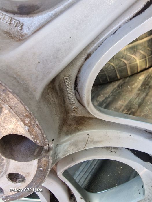 Mercedes 16  спорт пакет оригинални 2 комплекта