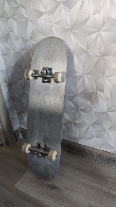 Скейтборд продам