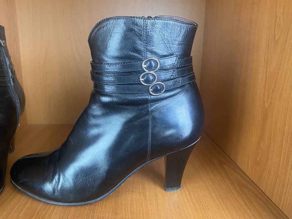 Ghete dama piele lăcuită