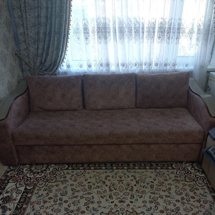 Продам диван в хорошем состоянии