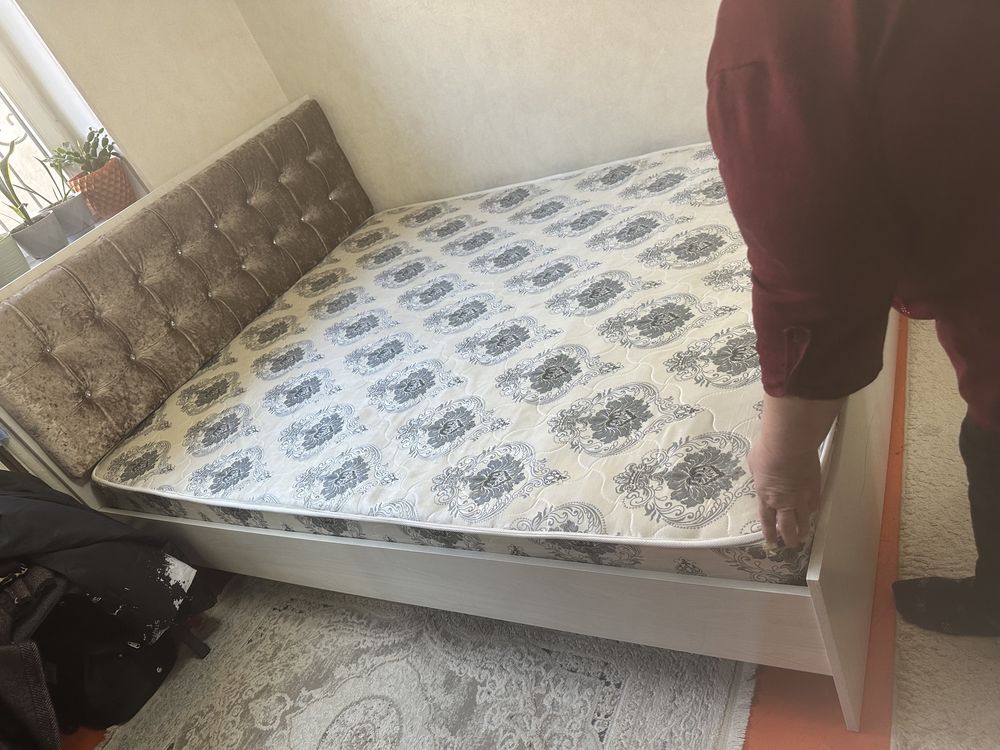 Срочно продам кровать