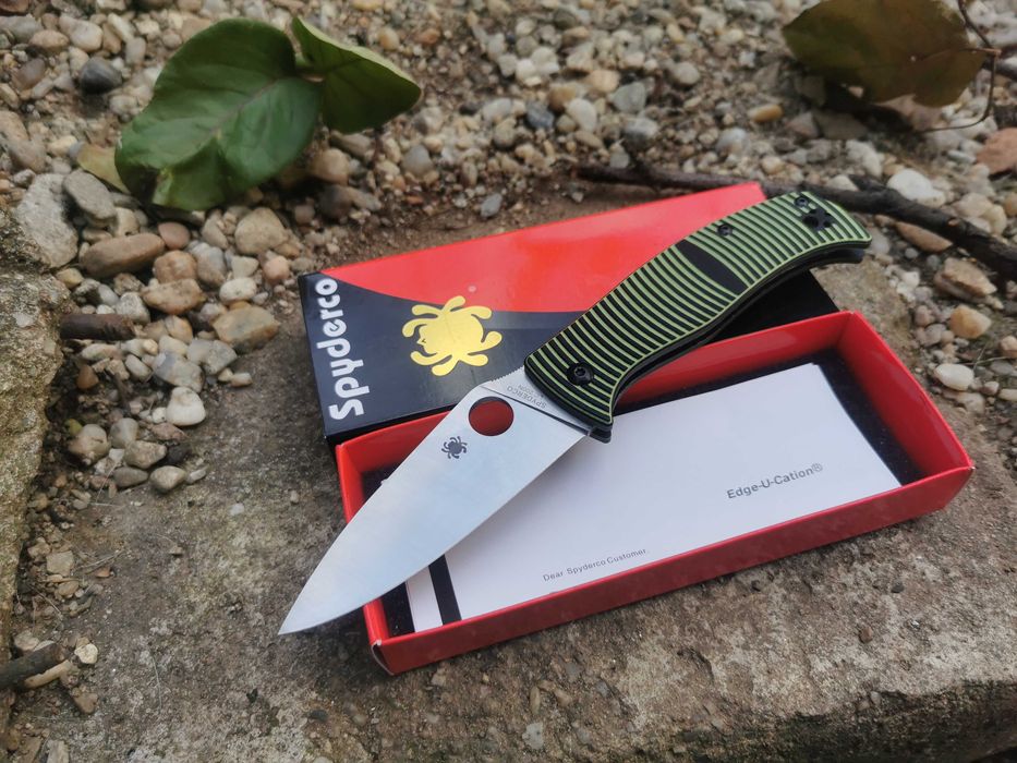 Cuțit pliabil Spyderco Caribbean, Lamă Antirugină, G10 negru și galben