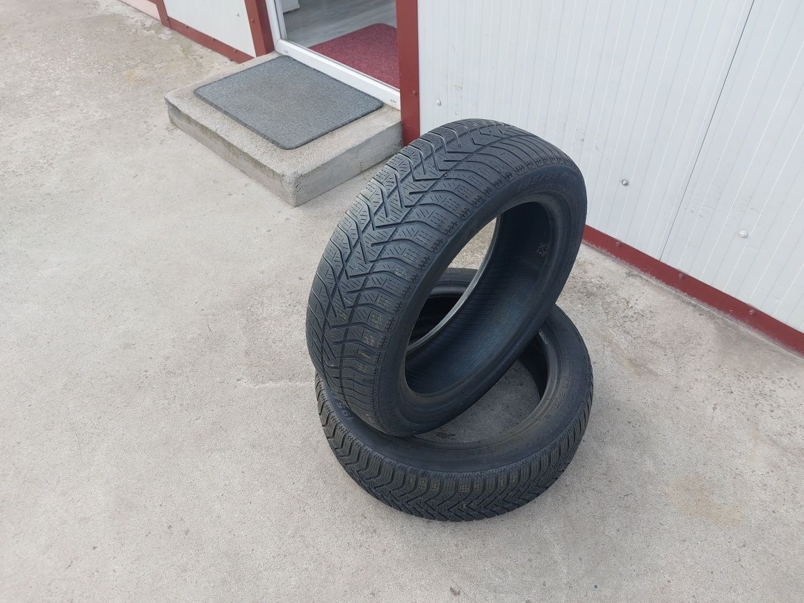 100 lei bucata! Doua anvelope M+S/IARNA 195 55 17 Pirelli