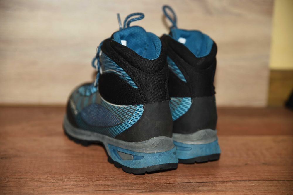 La Sportiva с Gore Tex мембрана и Vibram подметка, размер 38