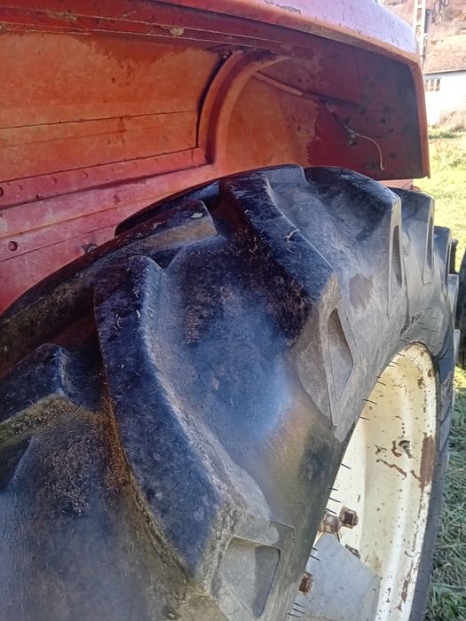 Vând sau schimb tractor stayer 650  cu balotiera welger rp 12u 0