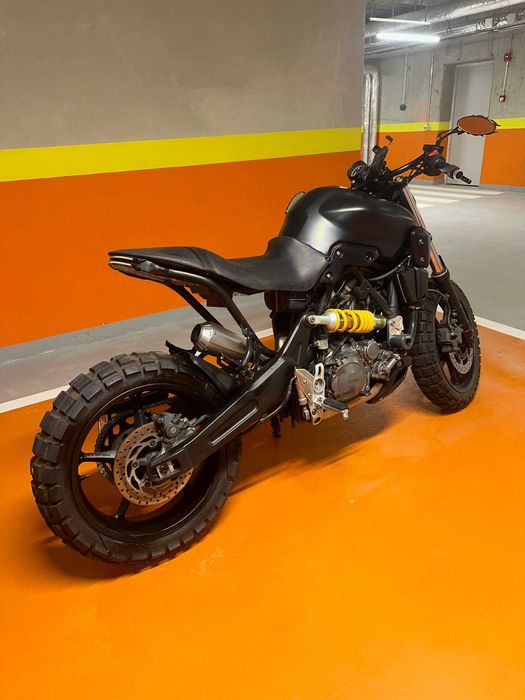 Motocicleta Yamaha MT03 - Cafe Racer