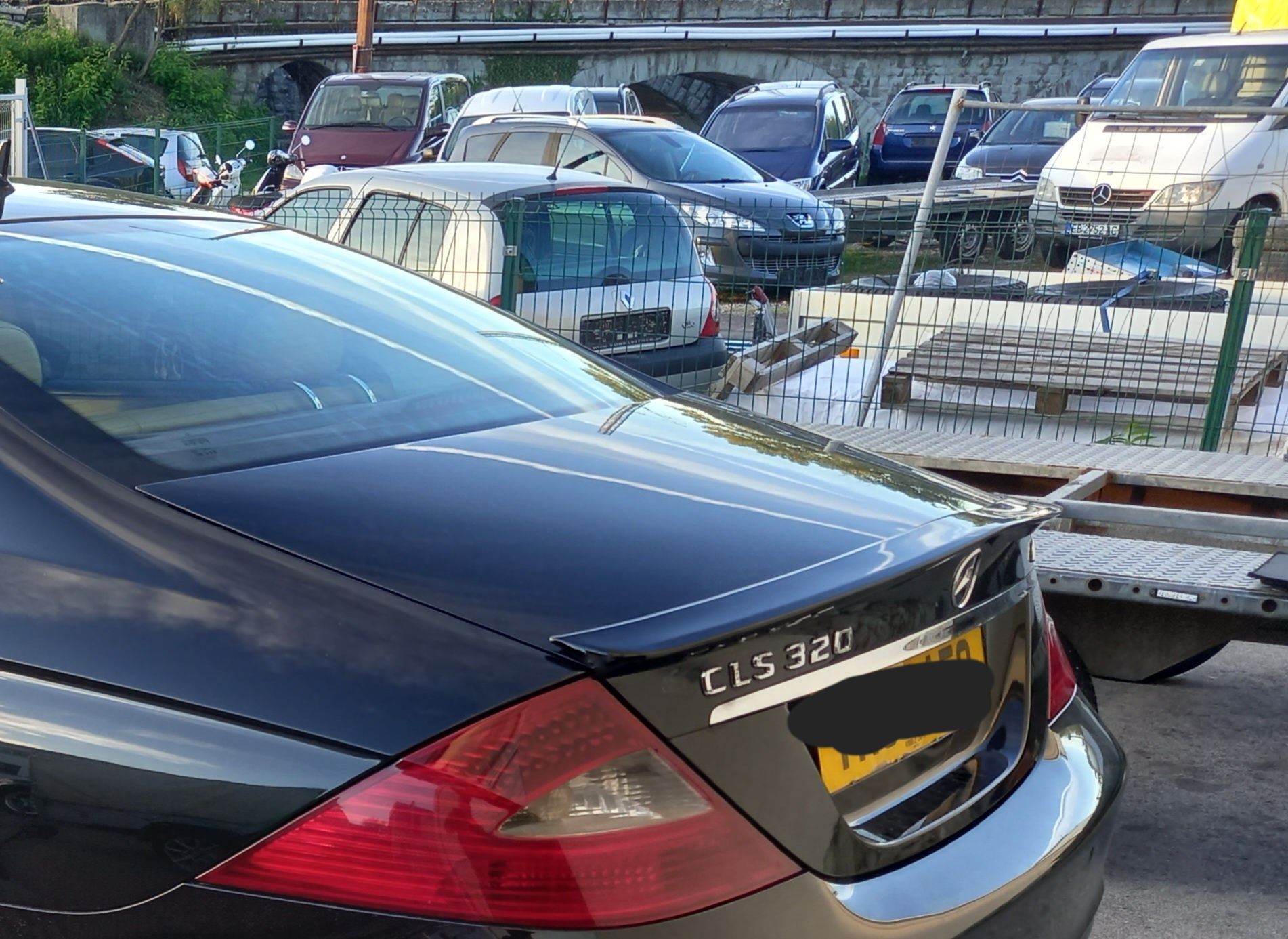 Багажник Мерцедес cls w219 заден капак Mercedes цлс W219 черен