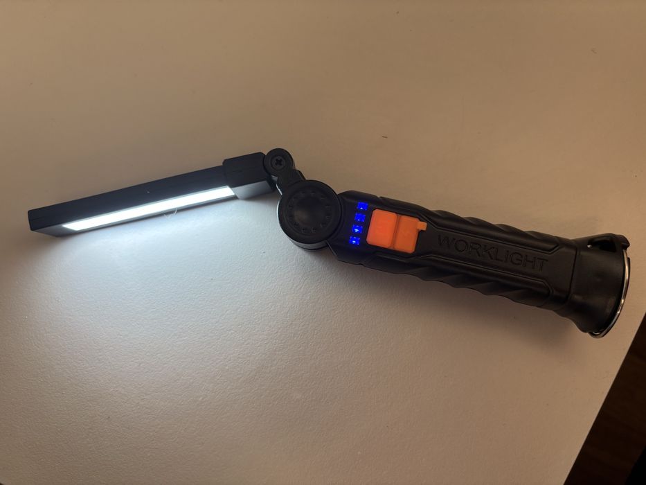 Lampa LED portabilă cu USB, magnetică și flexibilă – super practică!