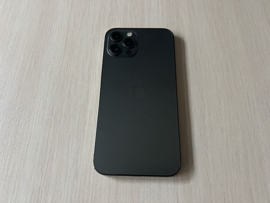 Продавам Apple iPhone 12 Pro 128GB