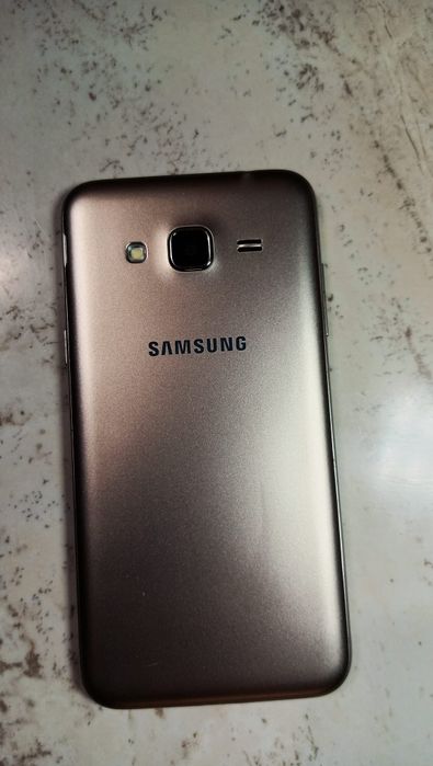 Vând Samsung Galaxy j3