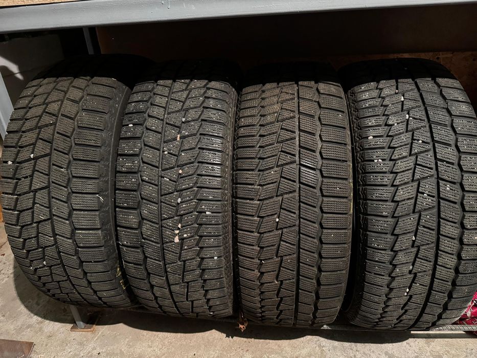 Зимние шины Maxxis 215/55/R17
